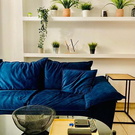 Ilisia Apartment Next To Metro Megaro Mousikis Athens Luaran gambar
